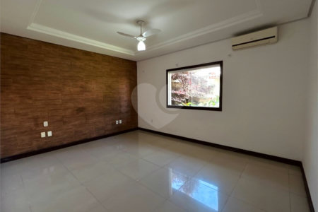 Casa à venda com 1 quarto, sendo 3 suítes,  em Outerio da Glória, Porto Seguro, BA