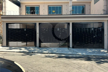 Sobrado à venda com 2 suítes em Vila Rica, São Paulo, SP