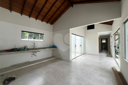 Casa à venda com 3 suítes em Caravelas, Armação dos Búzios, RJ