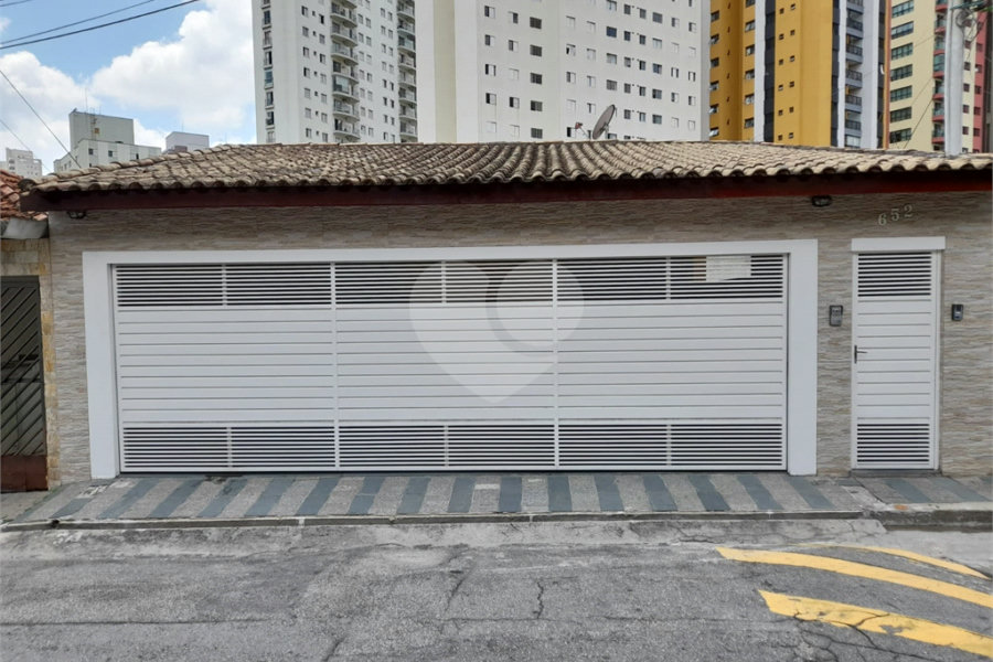 Sobrado à venda com 4 quartos, sendo 1 suíte, em Chora Menino, São Paulo, SP