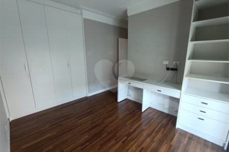Casa à venda com 4 quartos, sendo 2 suítes, no condomínio Terras de Santa Adélia, Vargem Grande Paulista - SP