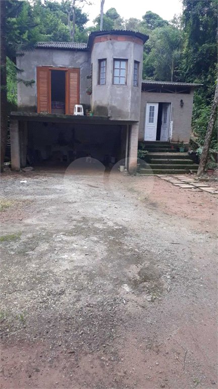 Casa à venda com 3 quartos, sendo 1 suíte, em Serra da Cantareira, Mairiporã, SP