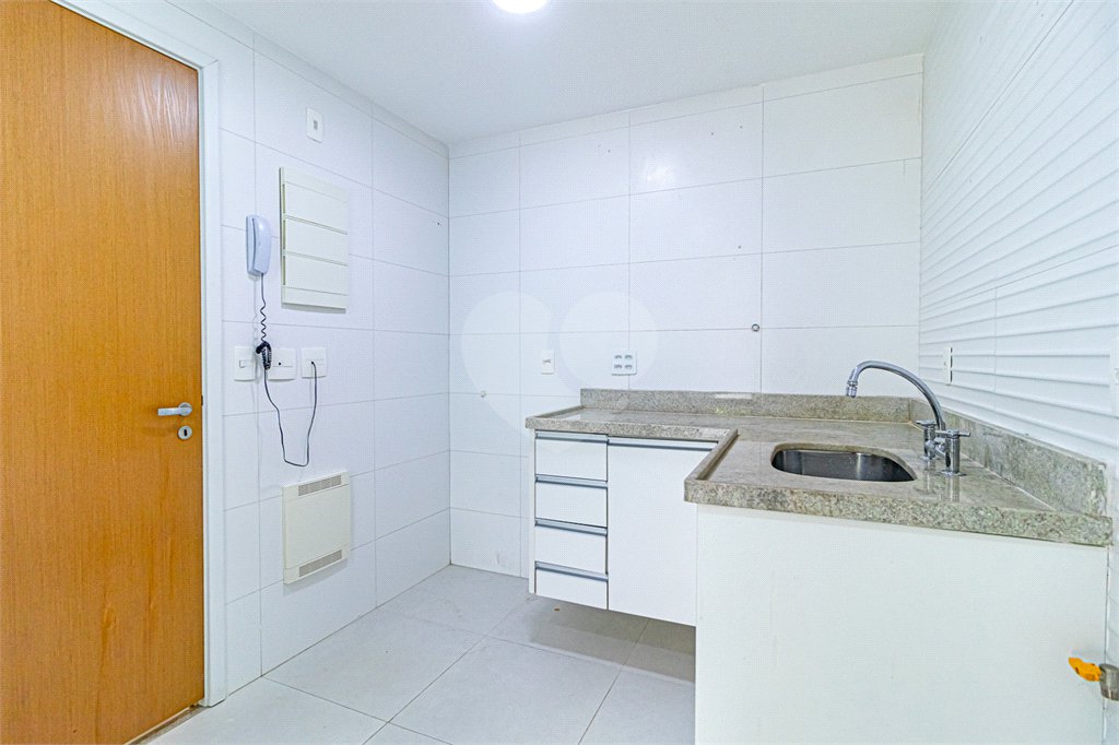 Apartamento à venda com 3 quartos, sendo 1 suíte, em Lagoa, Rio de Janeiro, RJ