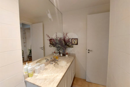 Apartamento à venda com 3 quartos, sendo 1 suíte, em Real Parque, São Paulo, SP
