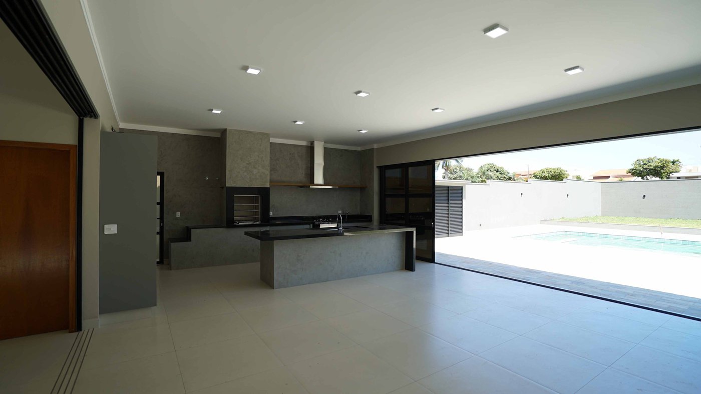 Casa à venda com 4 suítes no condomínio Gramado Park Residencial, Álvares Machado - SP