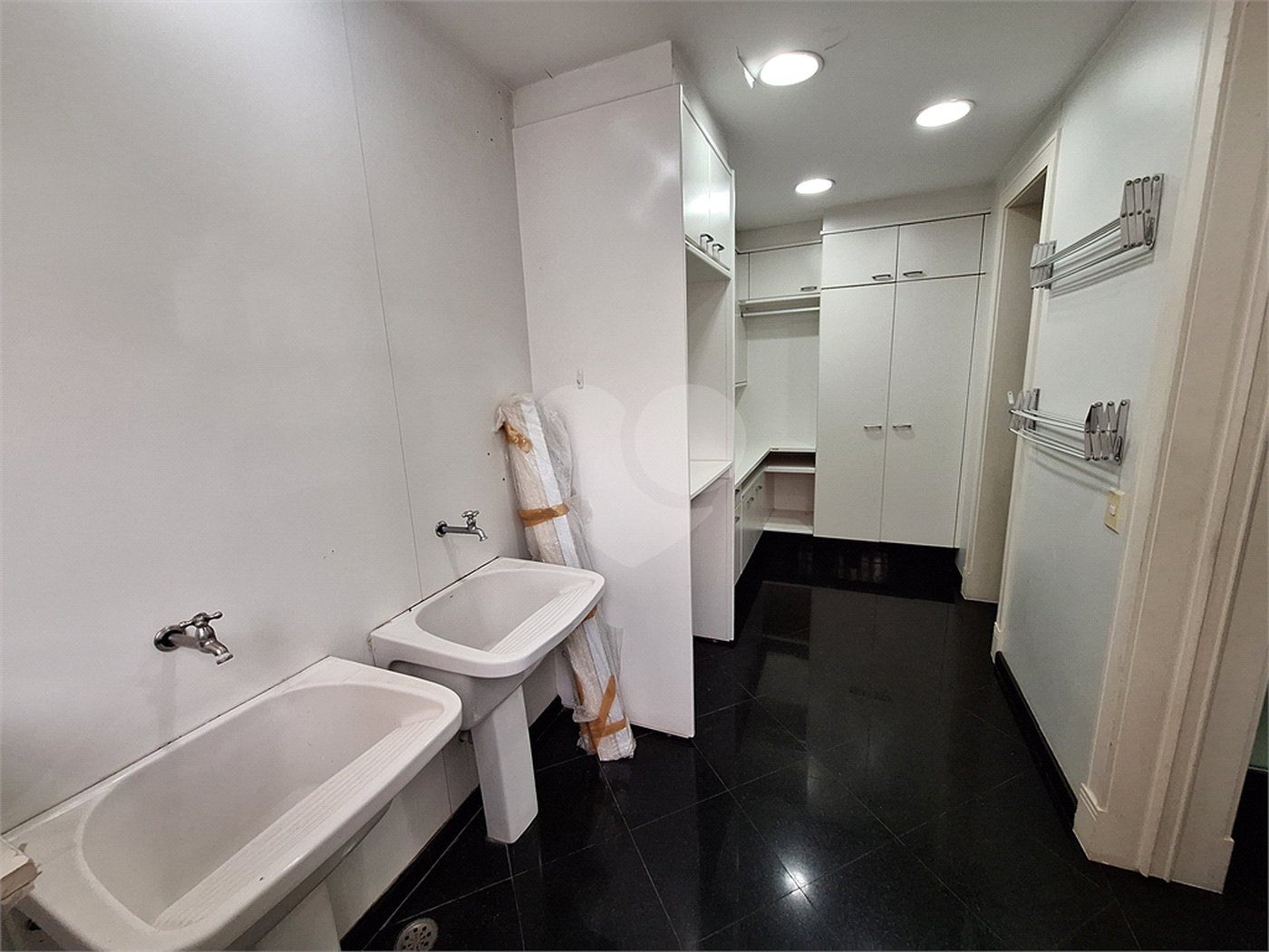 Casa à venda com 4 suítes no condomínio Villagio DI Sopra, São Paulo - SP