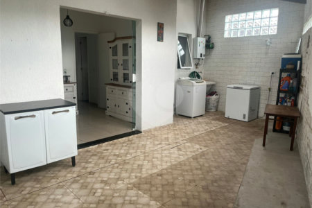 Casa à venda com 3 quartos no condomínio Jd Rebelato, Cotia - SP