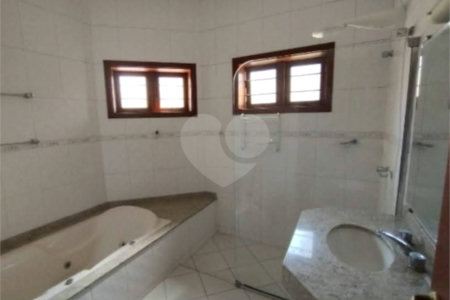 Casa à venda com 3 quartos, sendo 1 suíte, em Vila São José, Itapetininga, SP