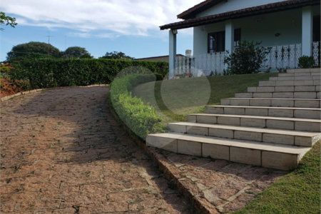 Casa à venda com 4 quartos, sendo 2 suítes,  no condomínio Acmti - Colinas do Mosteiro, Terras de Itaici e Recanto dos Pássaros, Indaiatuba - SP
