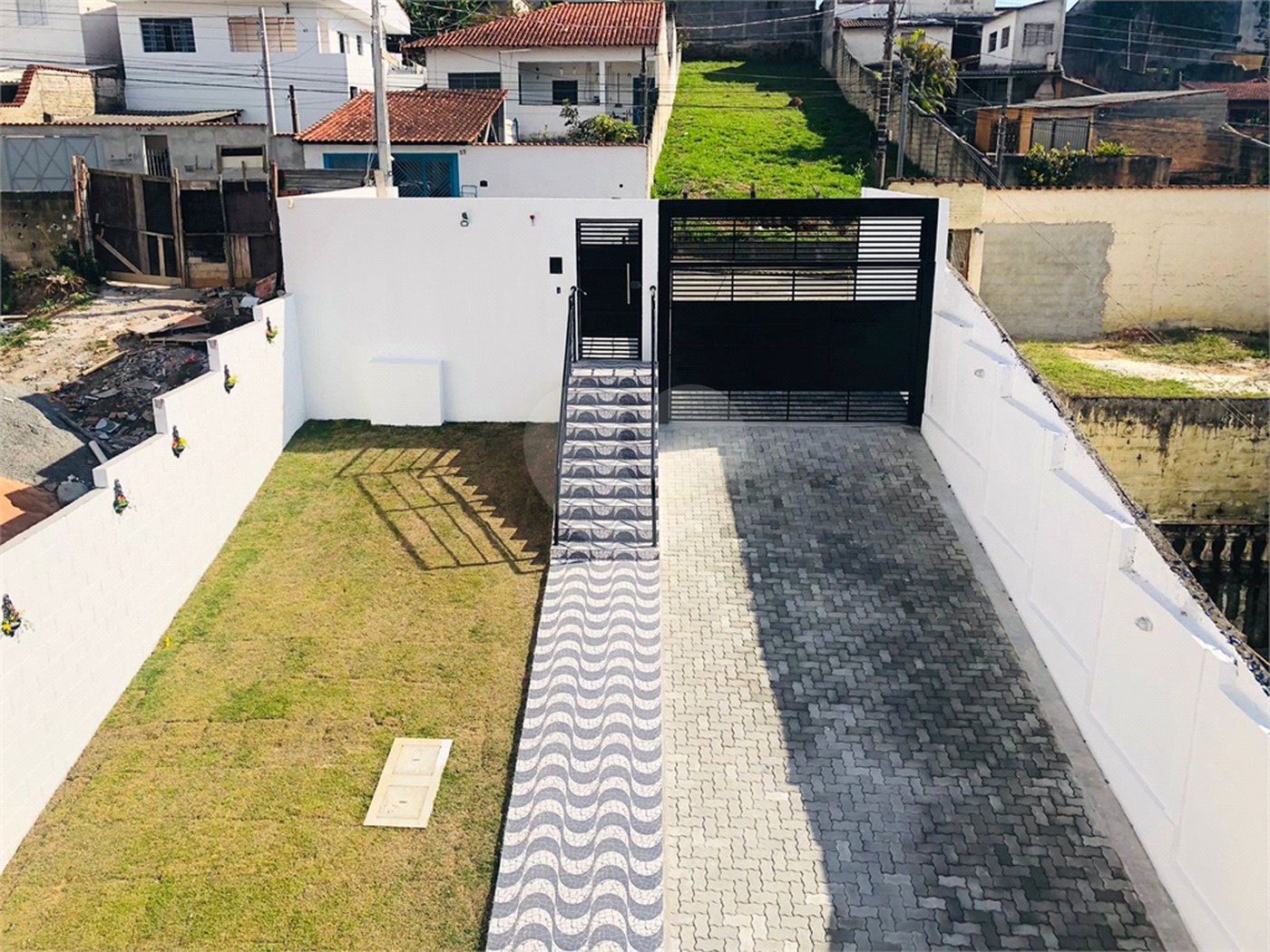 Casa à venda com 2 quartos no condomínio Residencial Turim, Mogi das Cruzes - SP