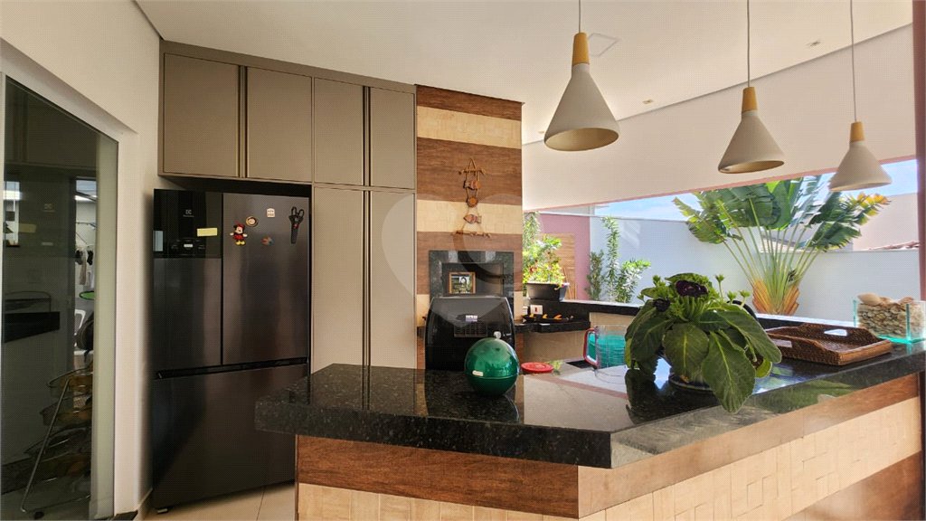 Casa à venda com 3 quartos, sendo 2 suítes, em Residencial Village Damha, Araraquara, SP