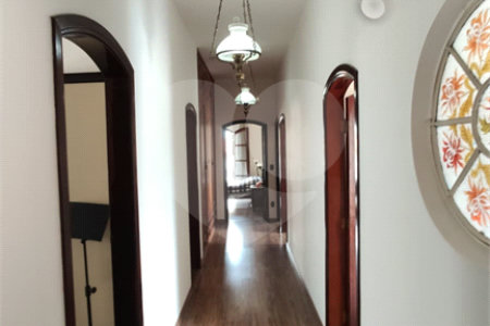 Casa Térrea à venda com 3 quartos, sendo 2 suítes, em Vila Oliveira, Mogi das Cruzes, SP