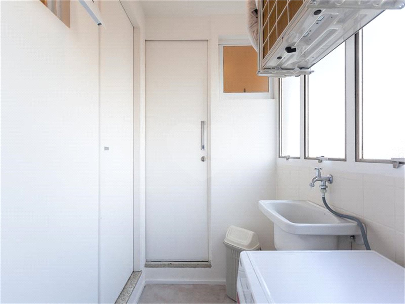Apartamento à venda com 4 quartos, sendo 1 suíte, em Vila Olímpia, São Paulo, SP