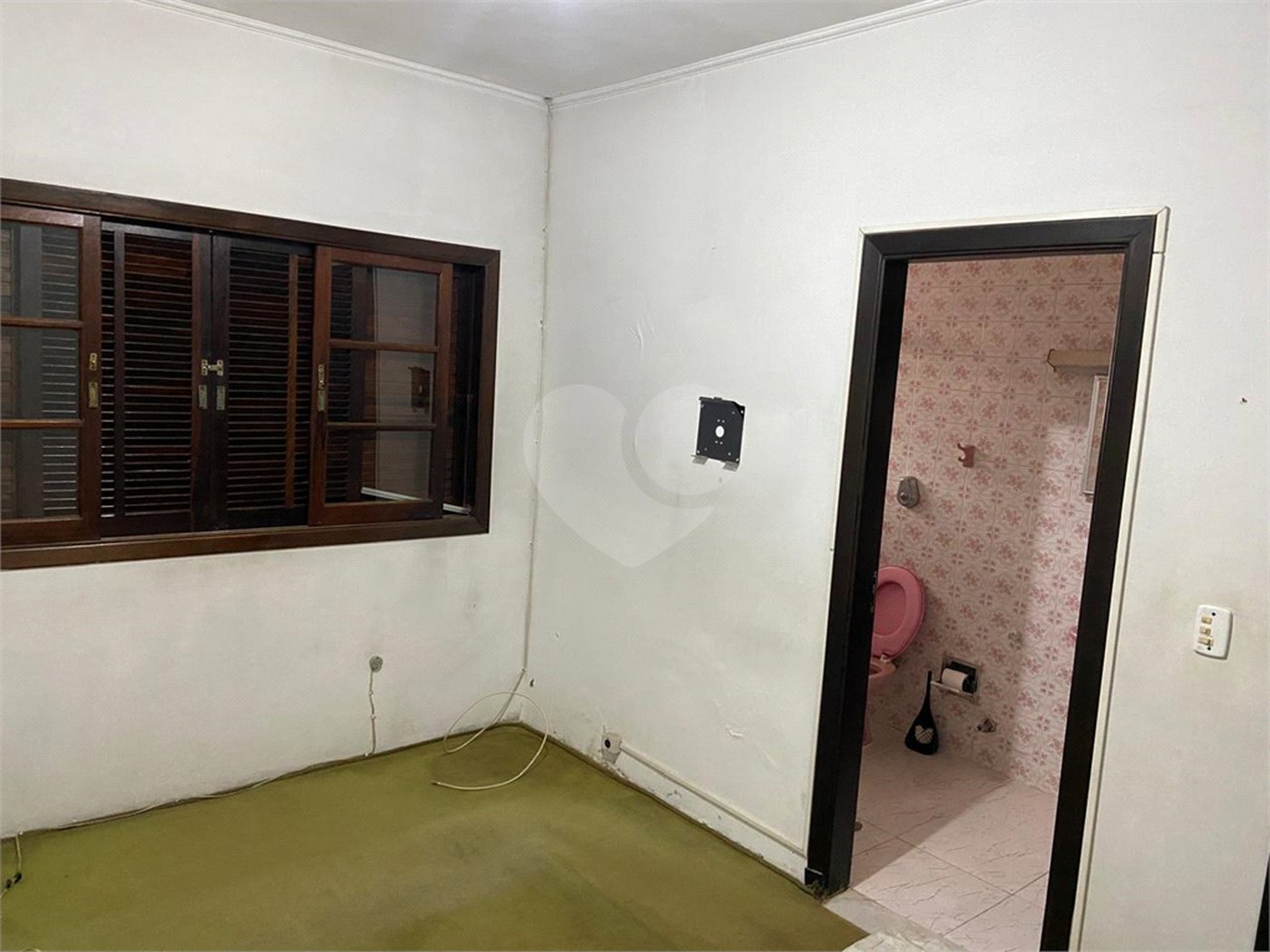 Sobrado à venda com 3 quartos, sendo 1 suíte,  em Parada Inglesa, São Paulo, SP