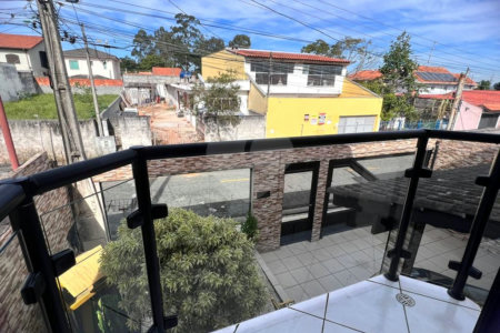 Sobrado à venda com 3 quartos, sendo 1 suíte,  em Jardim Modelo, Suzano, SP