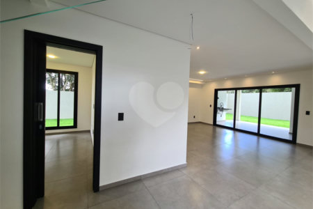 Casa em condomínio à venda com 3 suítes em Vila Santista, Atibaia, SP