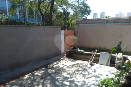 Sobrado à venda com 3 quartos em Jardim São Bento, São Paulo, SP
