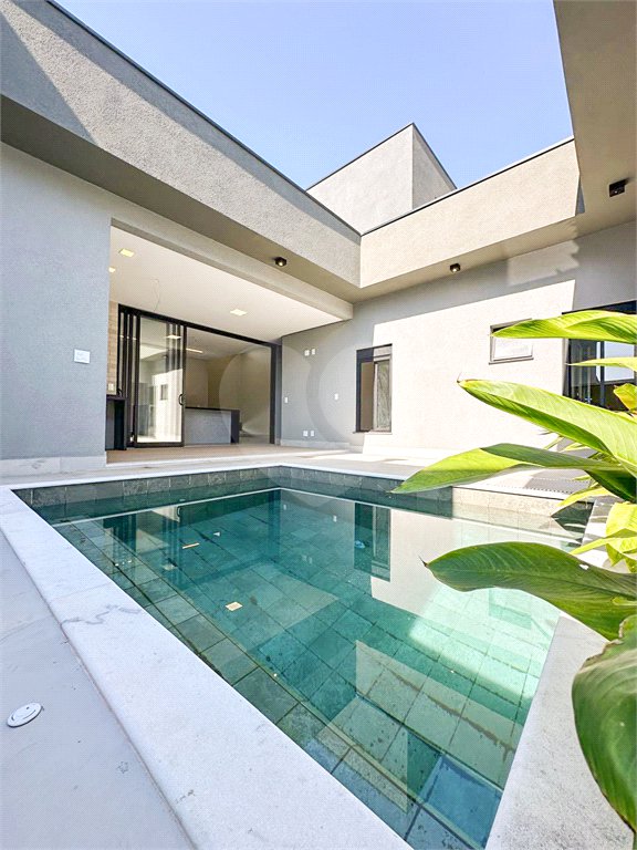 Casa à venda com 3 suítes no condomínio Residencial Mont'alcino, Valinhos - SP