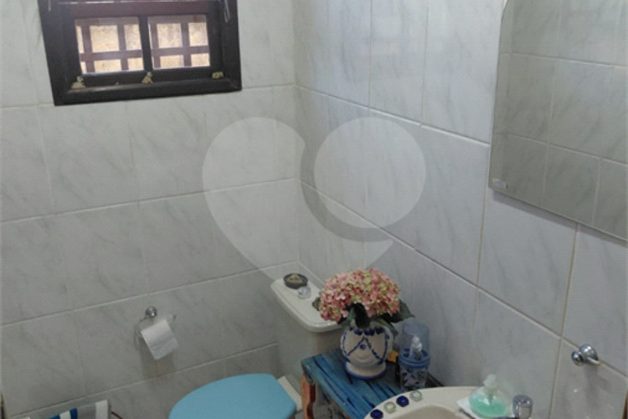 Sobrado à venda com 3 quartos, sendo 1 suíte,  em Tremembé, São Paulo, SP