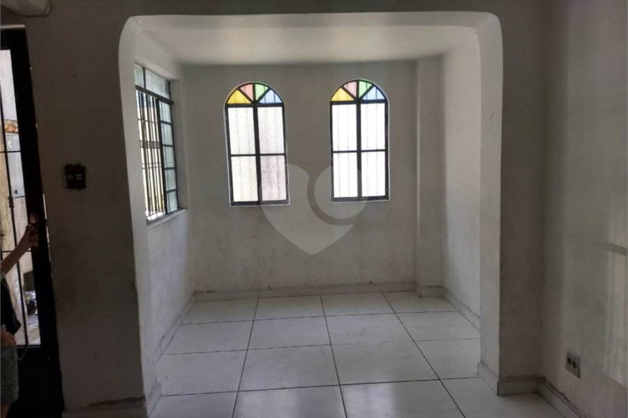 Sobrado à venda com 2 quartos em Tremembé, São Paulo, SP
