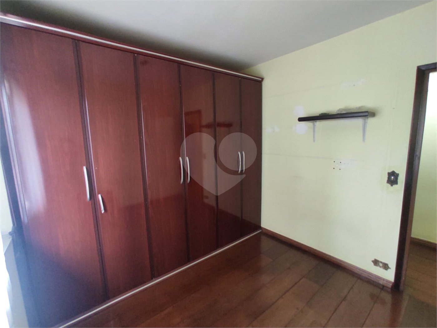 Casa à venda com 4 quartos, sendo 1 suíte, em Vila Galvão, Guarulhos, SP