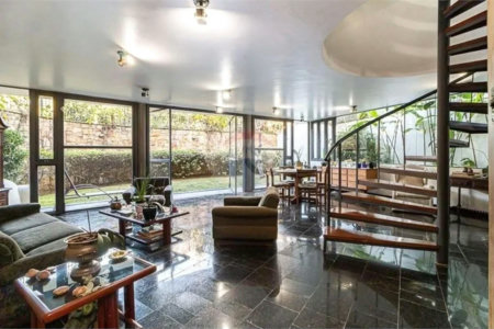 Casa à venda com 4 suítes em Jardim Vitória Régia, São Paulo, SP