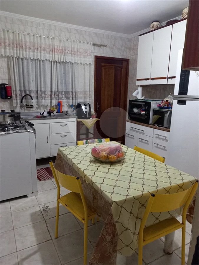 Sobrado de 4 quartos 1 suíte 2 vagas bairro Jardim City- Guarulhos-SP.