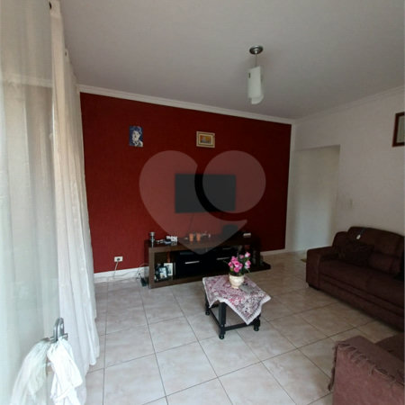 Casa à venda com 3 quartos, sendo 1 suíte,  em Jardim Santa Mônica, São Paulo, SP