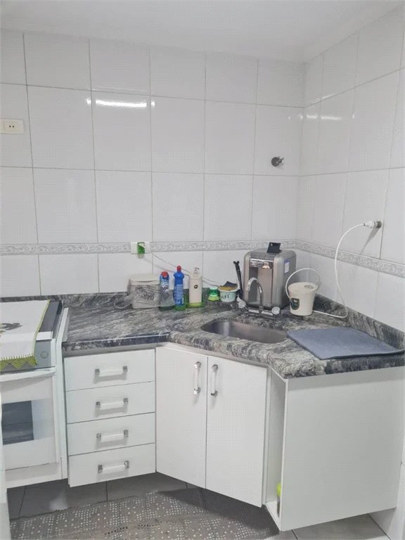 Casa à venda com 3 quartos, sendo 1 suíte,  no condomínio Moradas do Ipê, São Paulo - SP