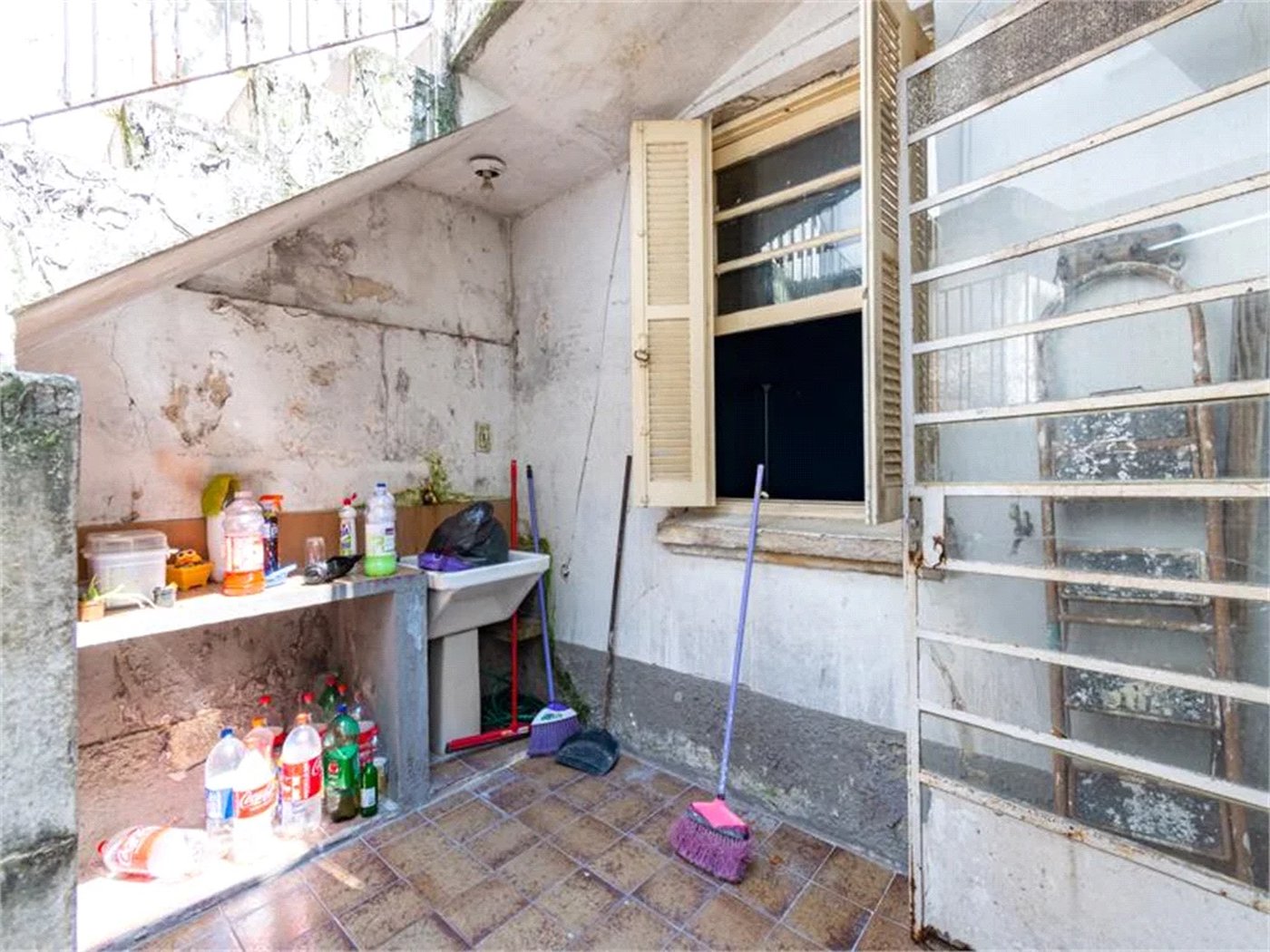 Sobrado à venda com 4 quartos, sendo 1 suíte, em Jardim das Acácias, São Paulo, SP