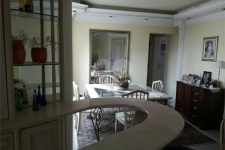Apartamento à venda com 3 suítes em Santa Teresinha, São Paulo, SP