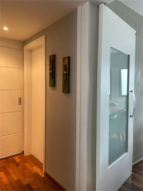 Apartamento à venda com 3 suítes em Vila Suzana, São Paulo, SP