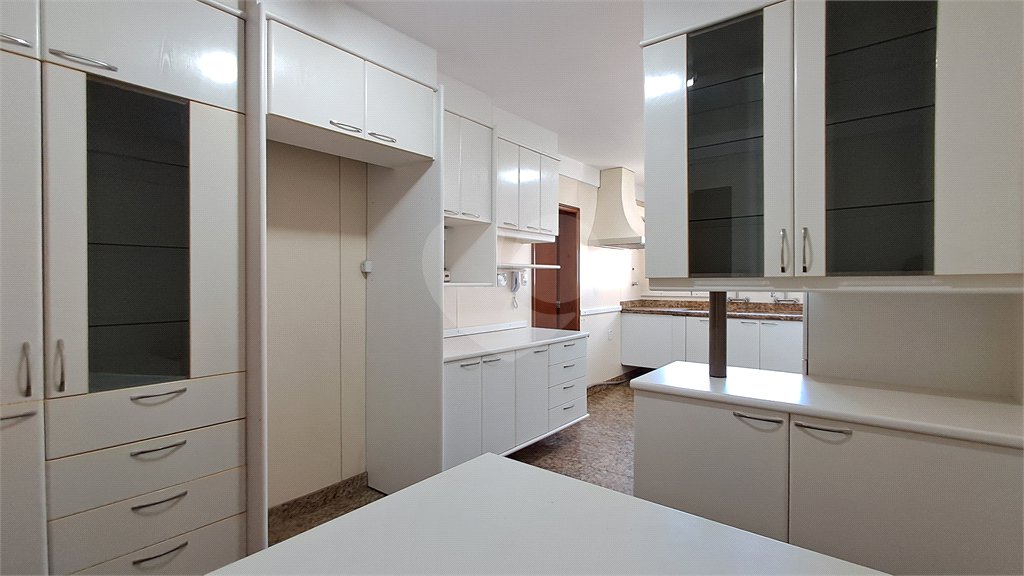 Apartamento à venda ou para alugar com 4 suítes em Jardim Marajoara, São Paulo, SP