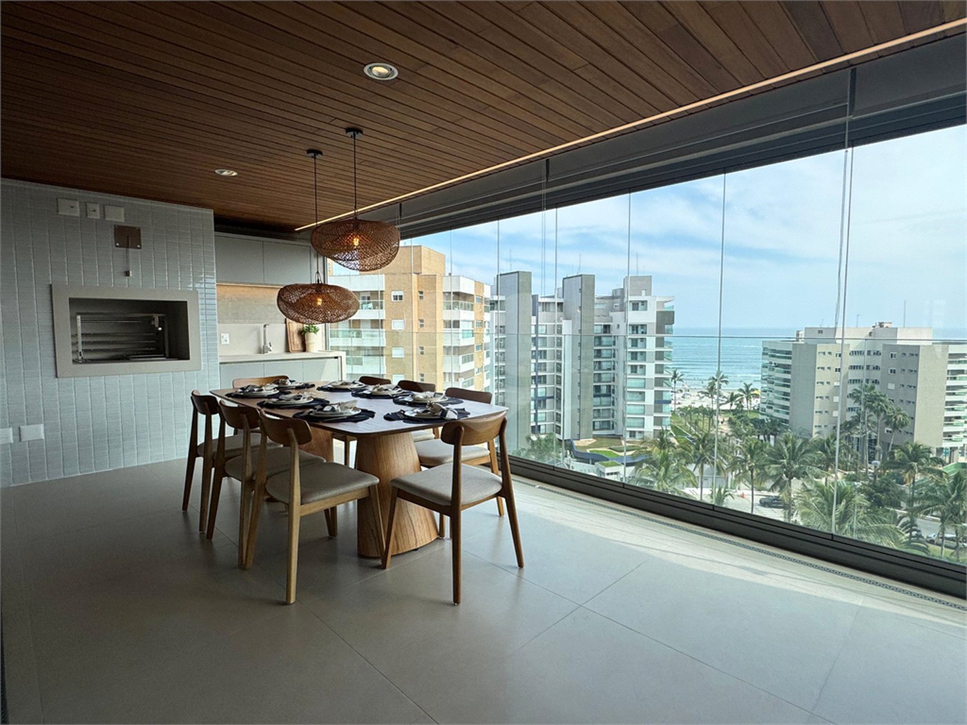 Apartamento à venda com 3 suítes em Riviera, Bertioga, SP