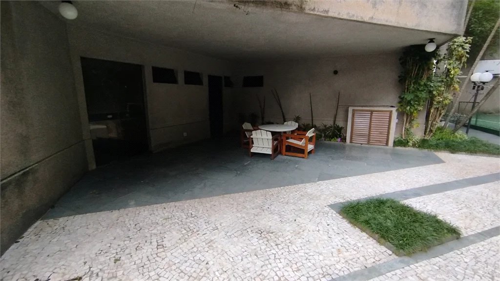 Duplex para alugar com 3 suítes em Real Parque, São Paulo, SP