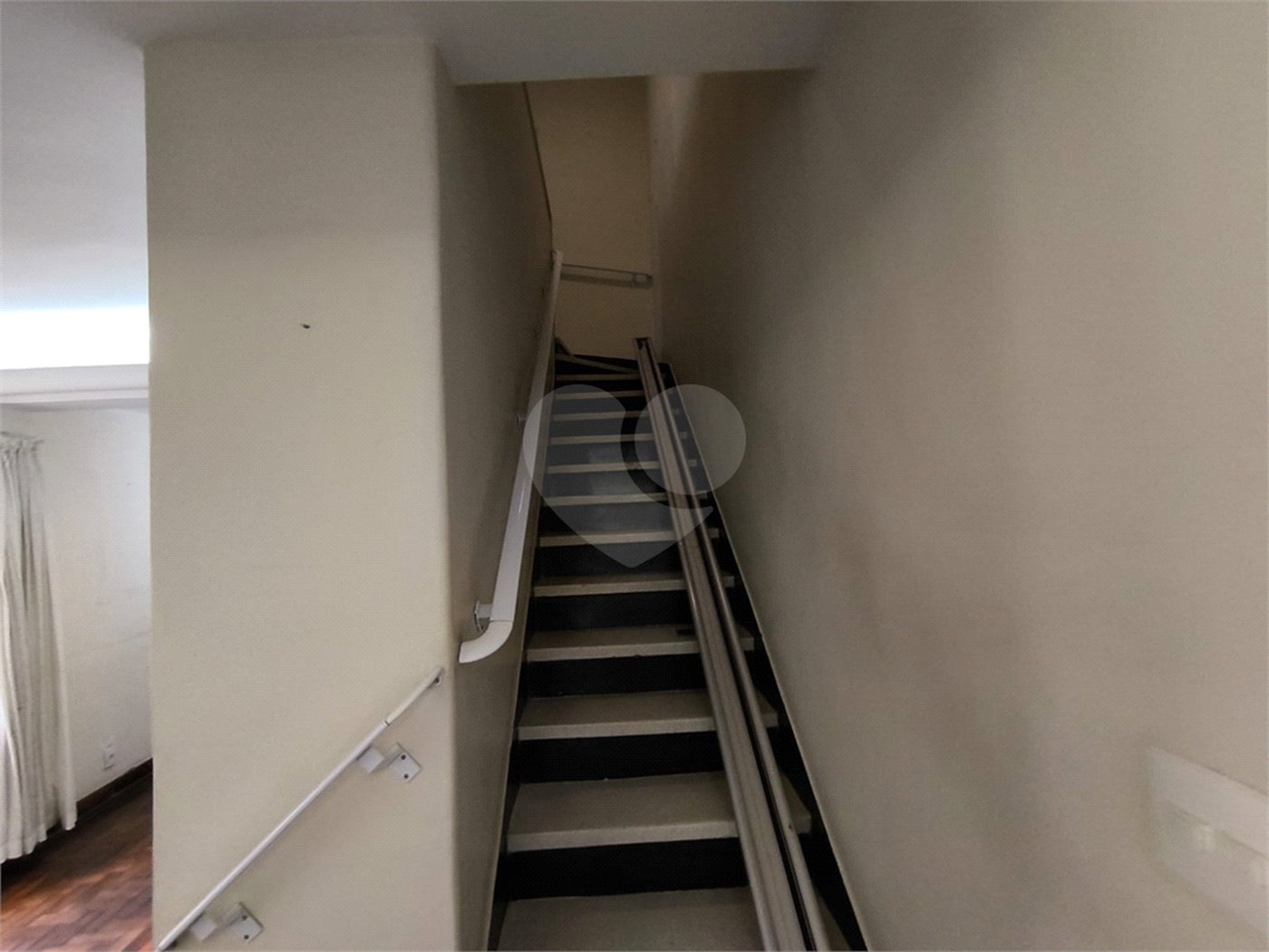 Sobrado à venda com 5 quartos, sendo 1 suíte, em Jardim Trussardi, São Paulo, SP