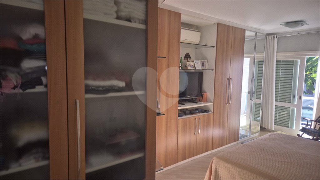 Sobrado à venda com 3 quartos, sendo 1 suíte, em Tremembé, São Paulo, SP