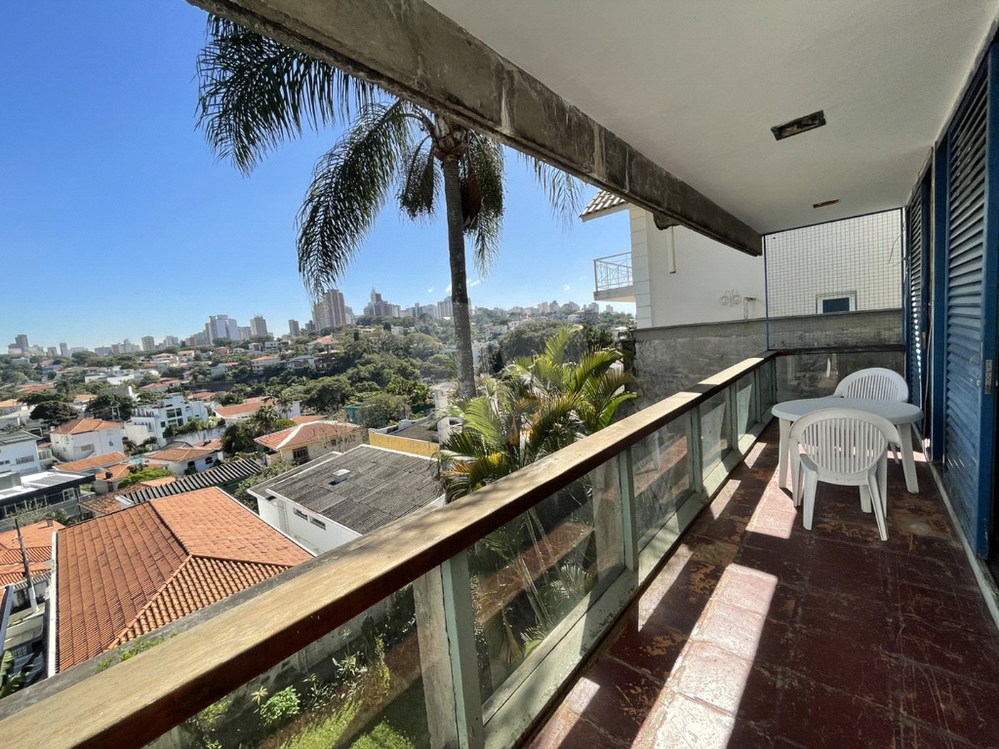 Casa à venda com 4 quartos, sendo 1 suíte,  em Pacaembu, São Paulo, SP