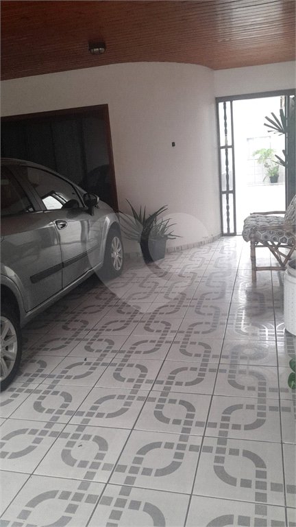 Sobrado à venda com 3 suítes em Itaim Paulista, São Paulo, SP