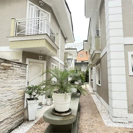 Casa à venda com 3 quartos, sendo 1 suíte, no condomínio Villagio Tramway, São Paulo - SP
