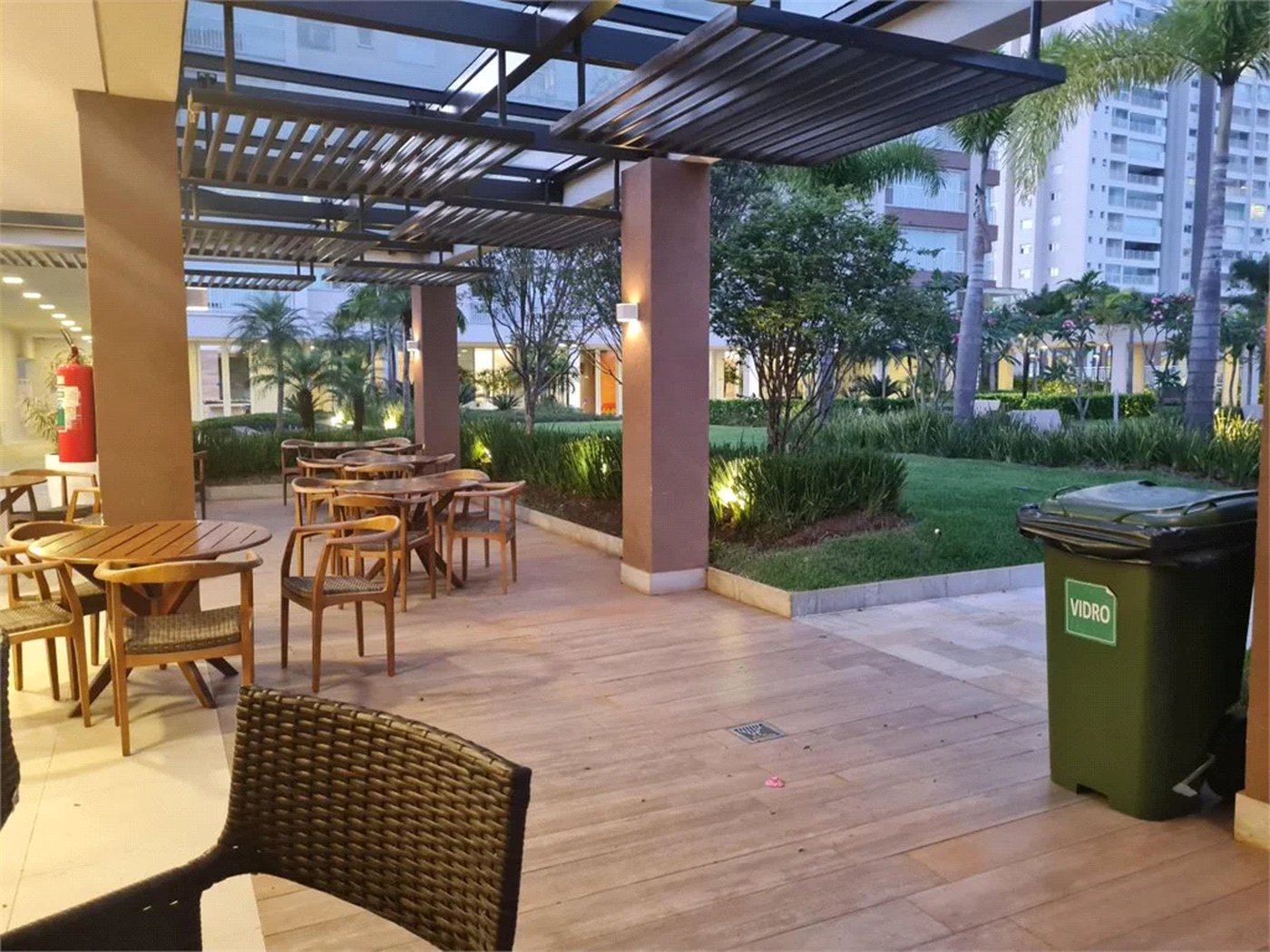 Apartamento à venda com 3 quartos, sendo 1 suíte, em Vila Anastácio, São Paulo, SP