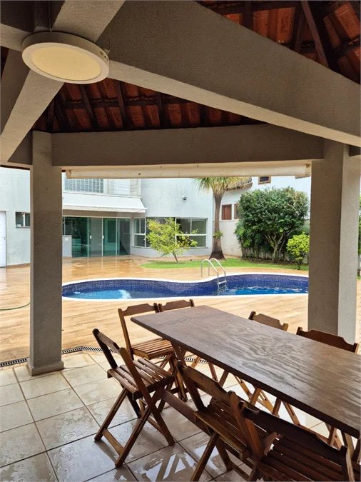 Casa à venda ou para alugar com 3 quartos, sendo 1 suíte, no condomínio Villagio Capriccio, Louveira - SP