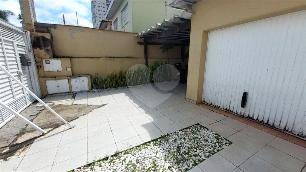 Casa à venda com 4 quartos, sendo 2 suítes,  em Vila Alexandria, São Paulo, SP