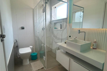 Casa à venda com 3 suítes no condomínio Braziliana, Valinhos - SP