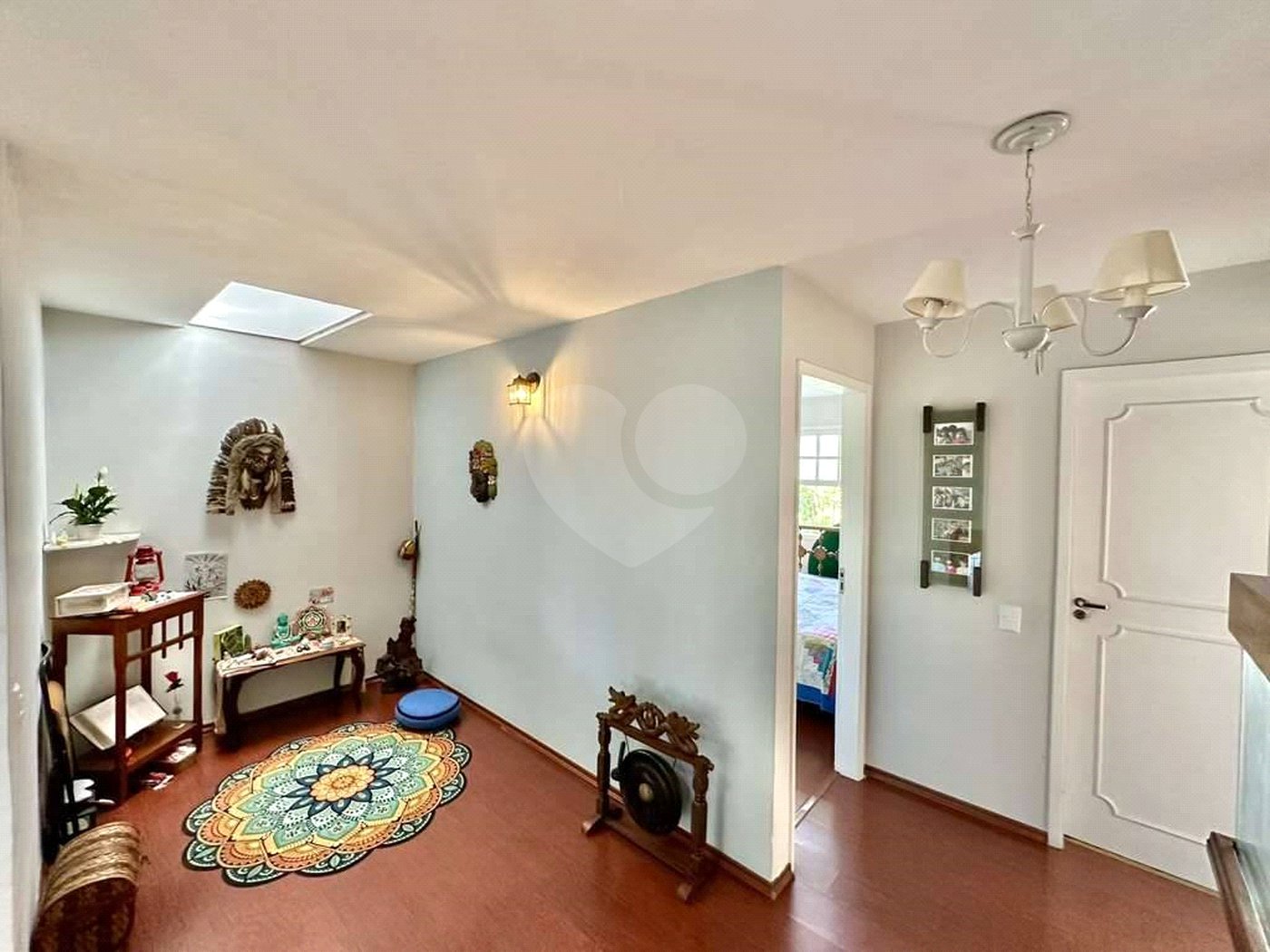 Sobrado à venda com 4 quartos, sendo 2 suítes, em Jardim Jussara, São Paulo, SP
