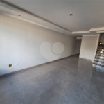 Sobrado à venda com 3 quartos, sendo 1 suíte, em Vila do Castelo, São Paulo, SP