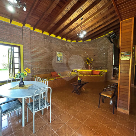 Chácara à venda com 3 quartos, sendo 1 suíte, no Centro, Três Lagoas, MS