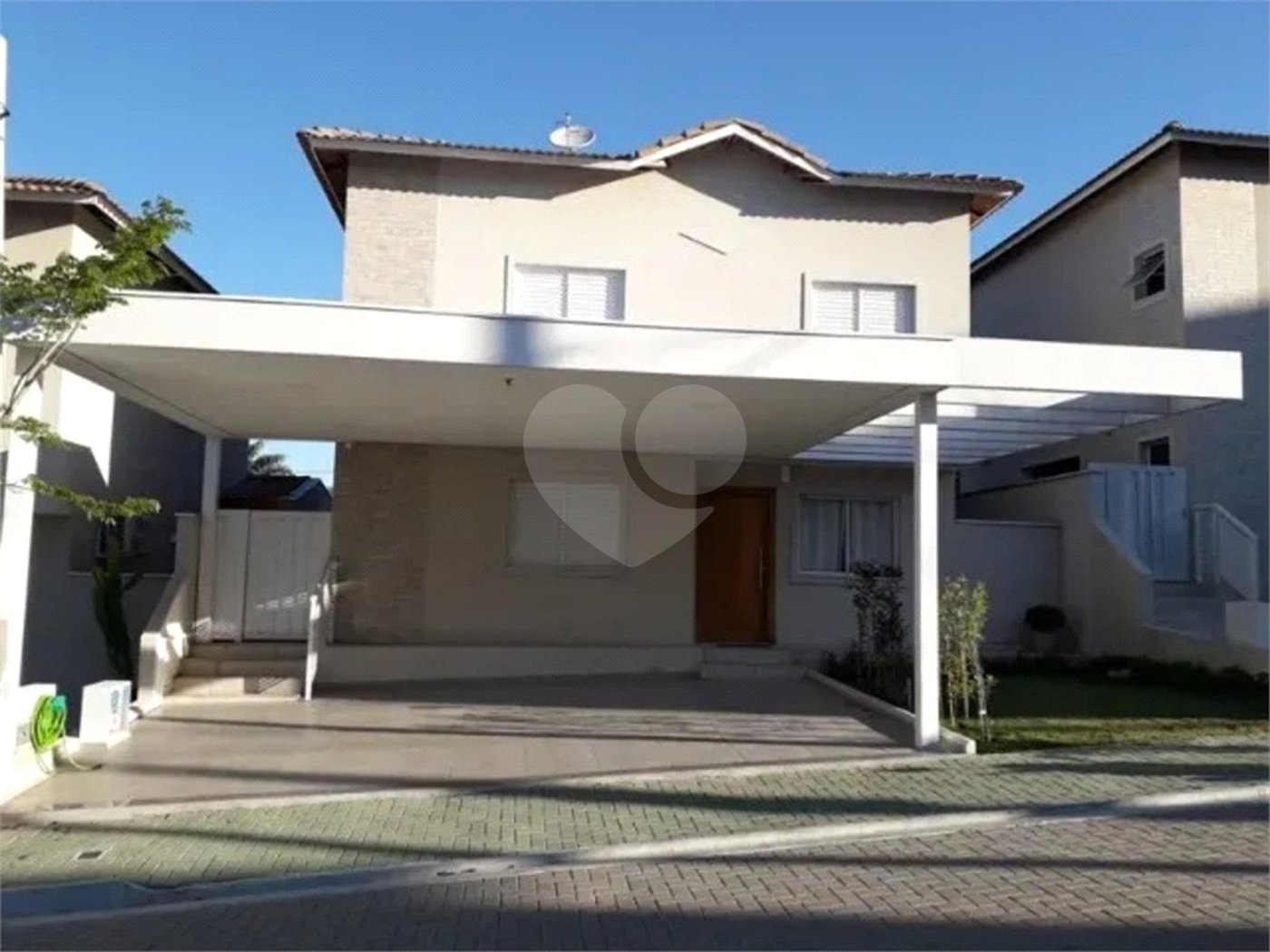 Casa à venda com 4 quartos, sendo 1 suíte, no condomínio Urbanova Premium, São José dos Campos - SP