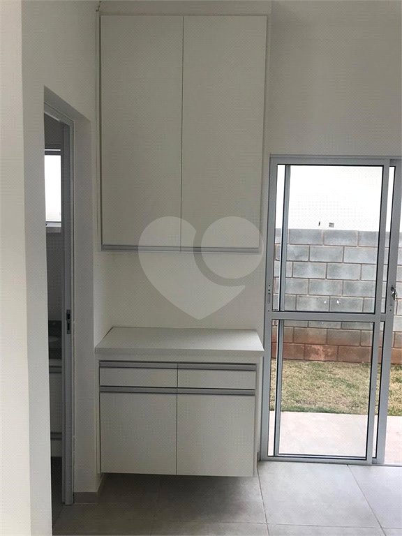 Casa de Vila à venda com 2 quartos em Jardim São Felipe, Atibaia, SP