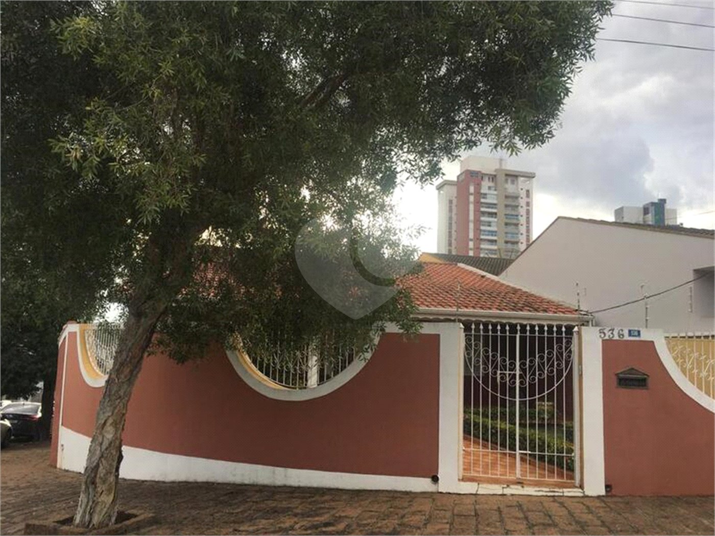 Casa à venda com 5 quartos, sendo 3 suítes, em Vila Almeida, Indaiatuba, SP